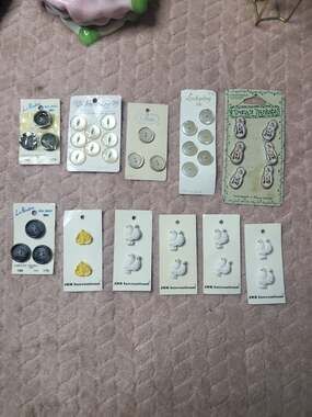Vintage Button Lot of 11 Cards JHB International Doves Le Bouton Trena's Trinket